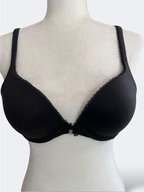 Victoria's Secret Body By Victoria Black Lace-Trim Push-up Bra